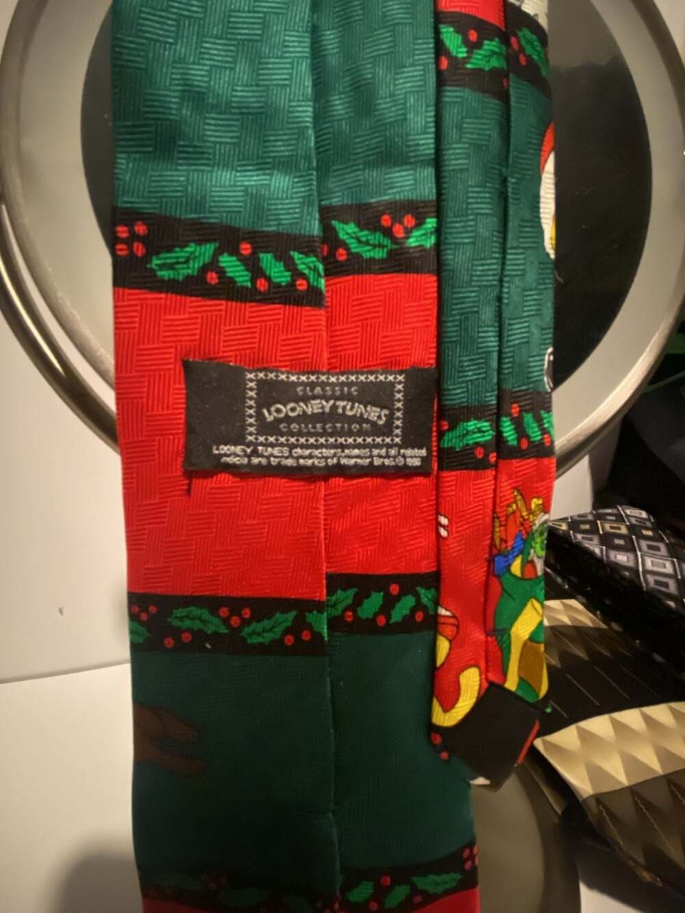Vintage 1998 Classic Looney Tunes Christmas Silk Necktie